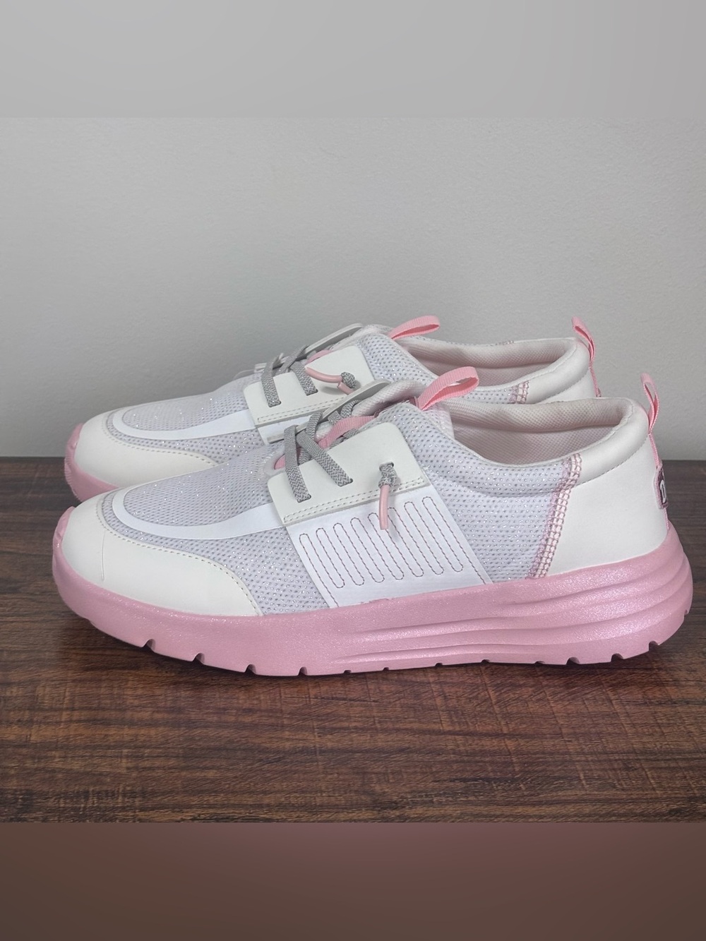 Hey Dude Sirocco Play Y Pastel Ombre Sneakers Kids Size J7 White/Pink